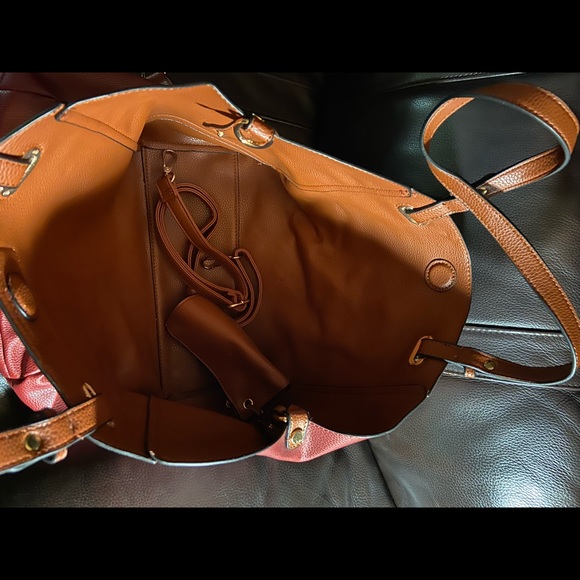 Large tote - Picture 2 of 3